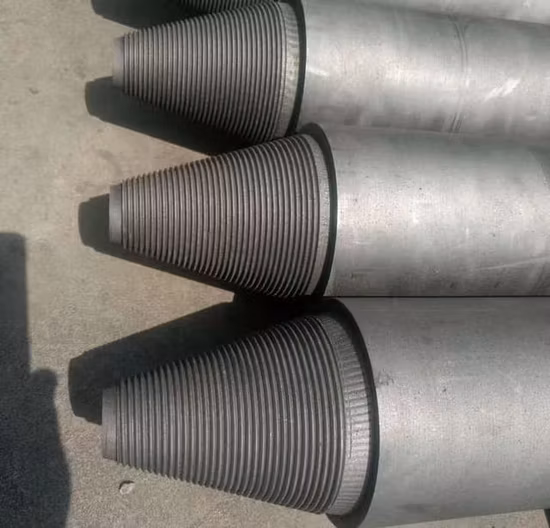 Productos de grafito Electrodo de carbono UHP/HP/RP Electrodo de grafito de 350 mm de diámetro con boquilla para Lf o Eaf